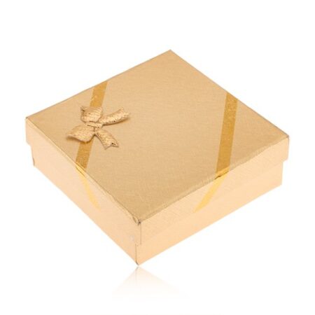 Darčeková krabička zlatej farby na šperky