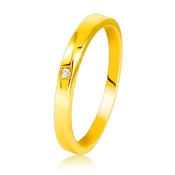 Diamantový prsteň zo žltého 585 zlata - jemne skosené ramená