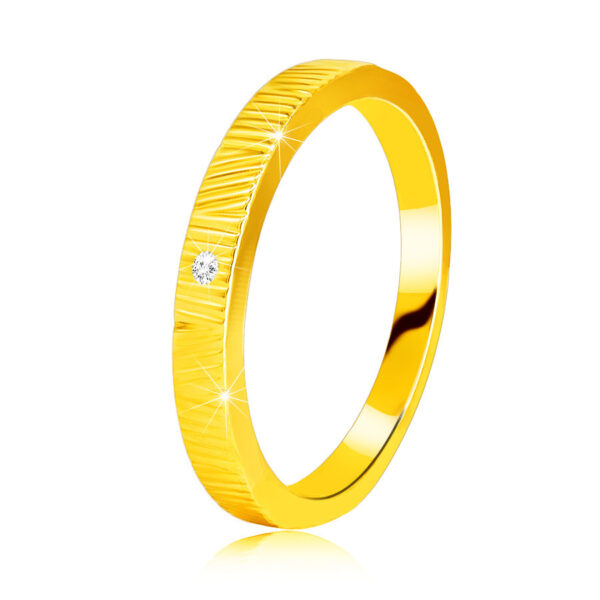 Prsteň zo žltého 14K zlata - jemné ozdobné zárezy