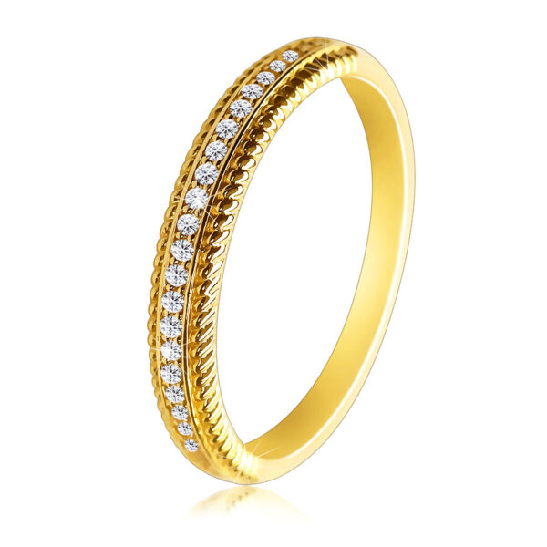 Zlatý 14K prsteň - ozdobne vrúbkované lemovanie ramien